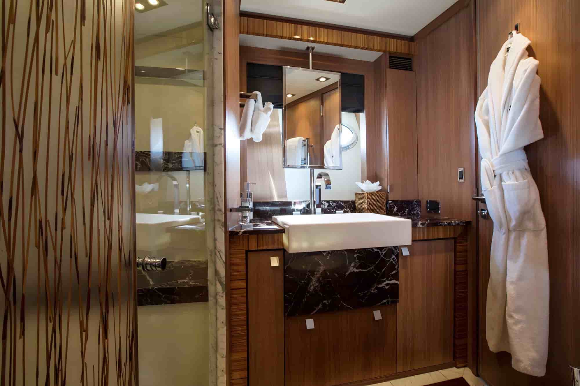 Palmer Johnson PJ 120 SportYacht - View 22