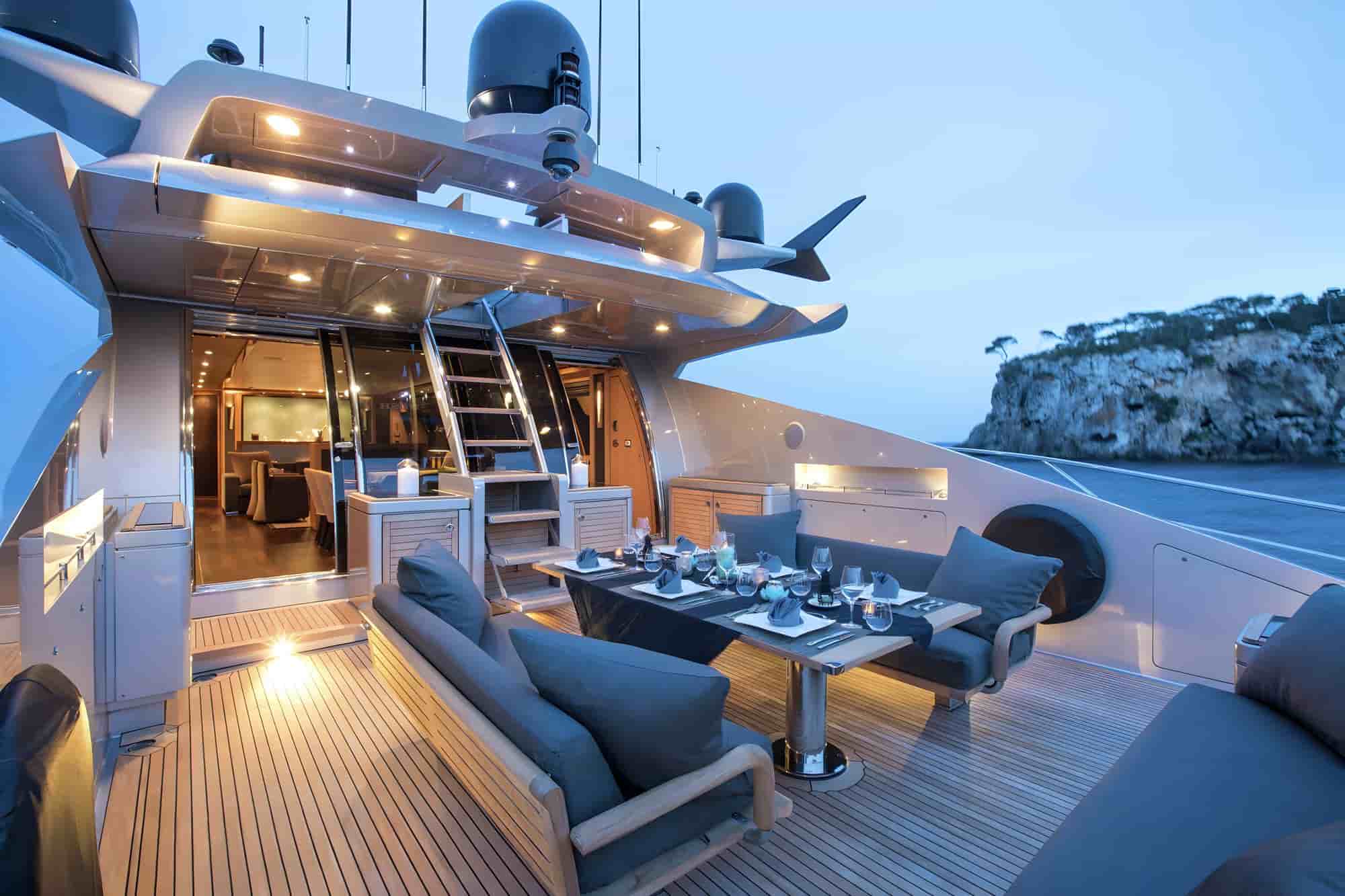 Palmer Johnson PJ 120 SportYacht - View 9