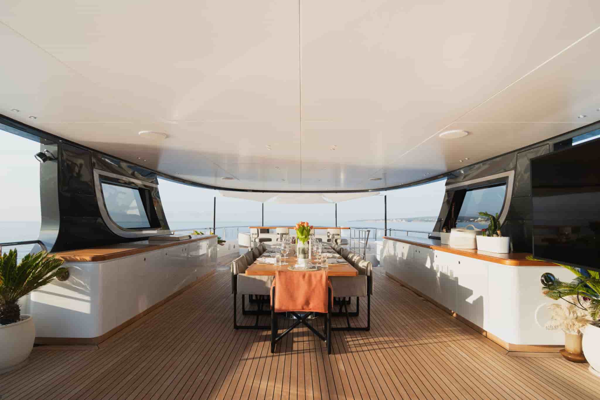 Benetti Oasis 40M - View 20