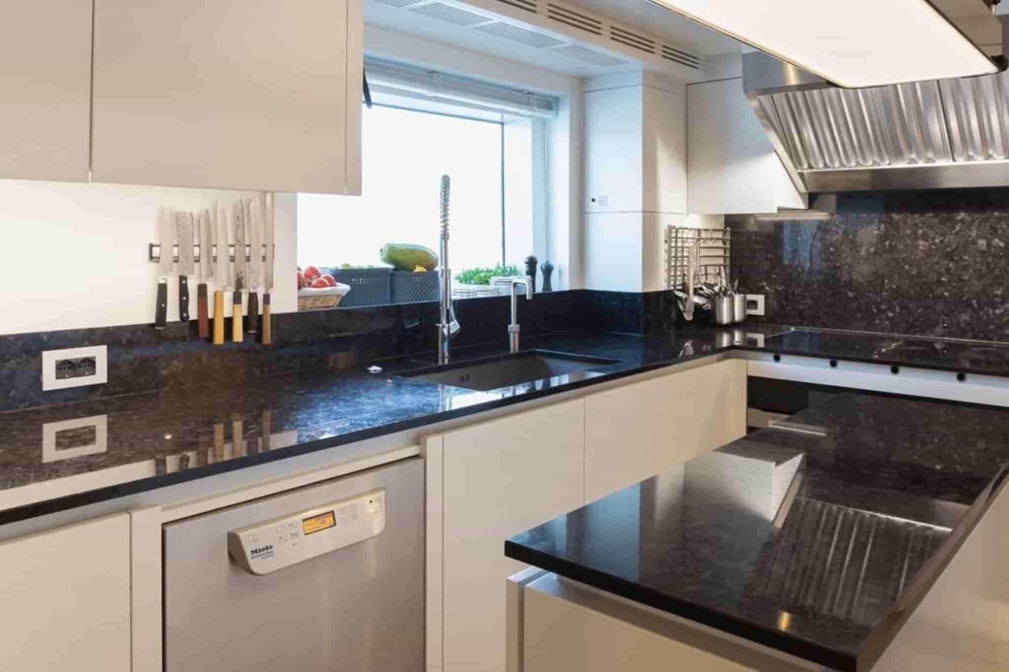 Benetti Oasis 40M - View 38