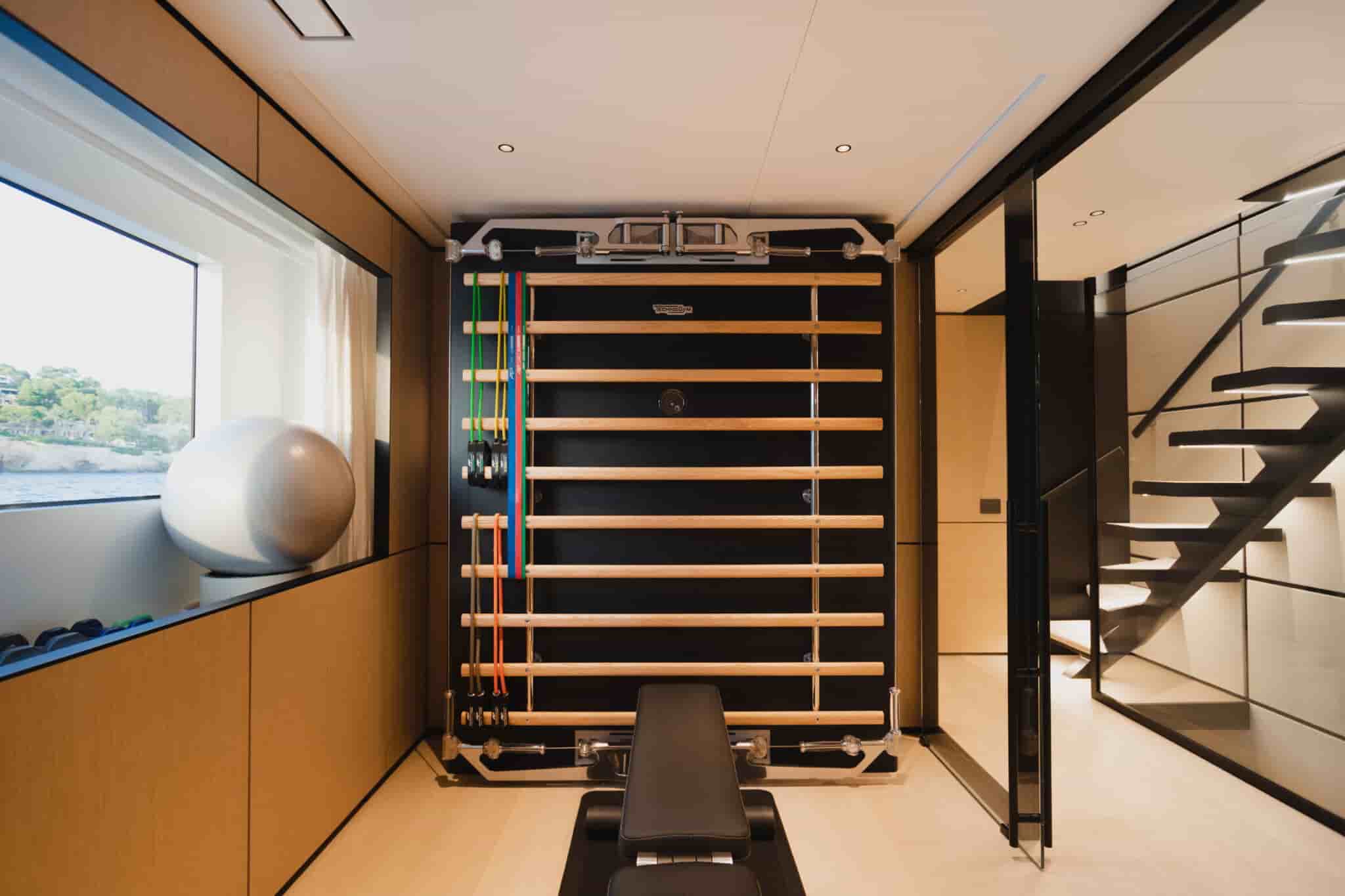 Benetti Oasis 40M - View 42