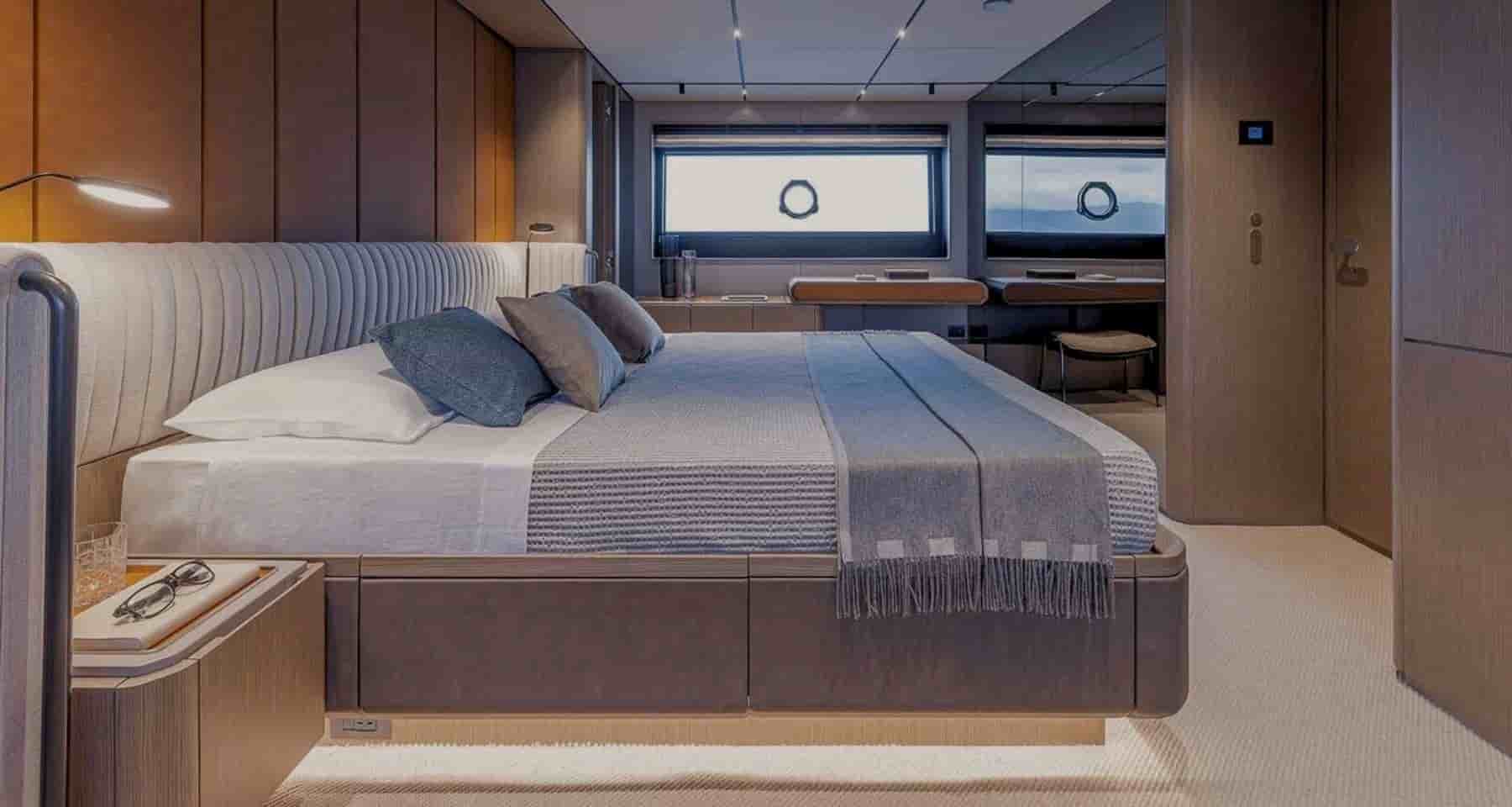 Ferretti Infynito 90 - View 23