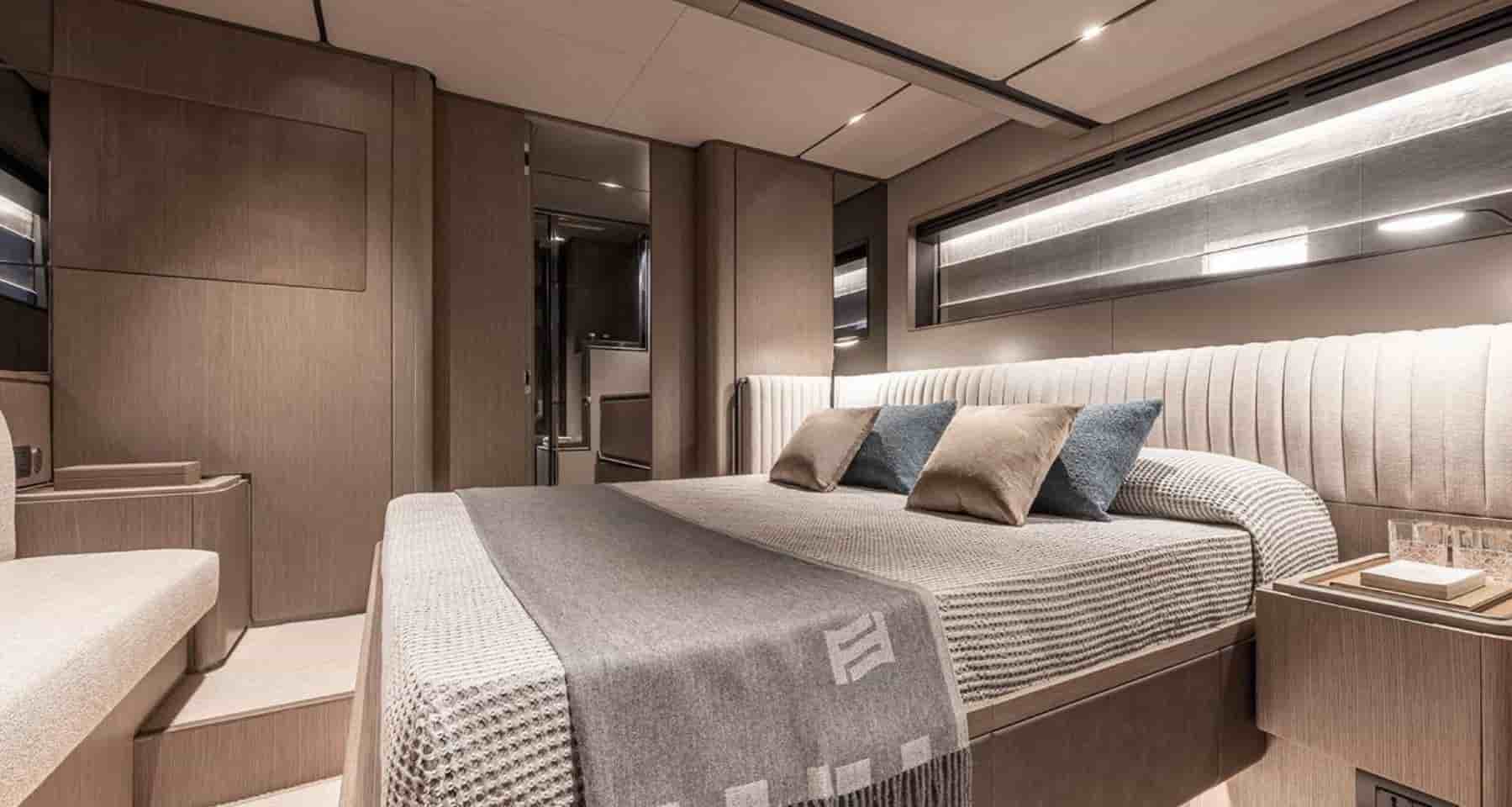 Ferretti Infynito 90 - View 27