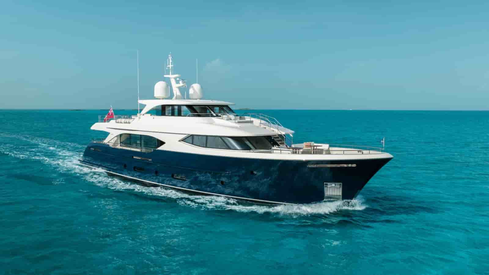 Moonen 110 Mustique - View 1