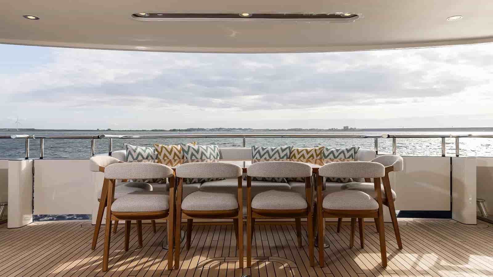 Moonen 110 Mustique - View 16