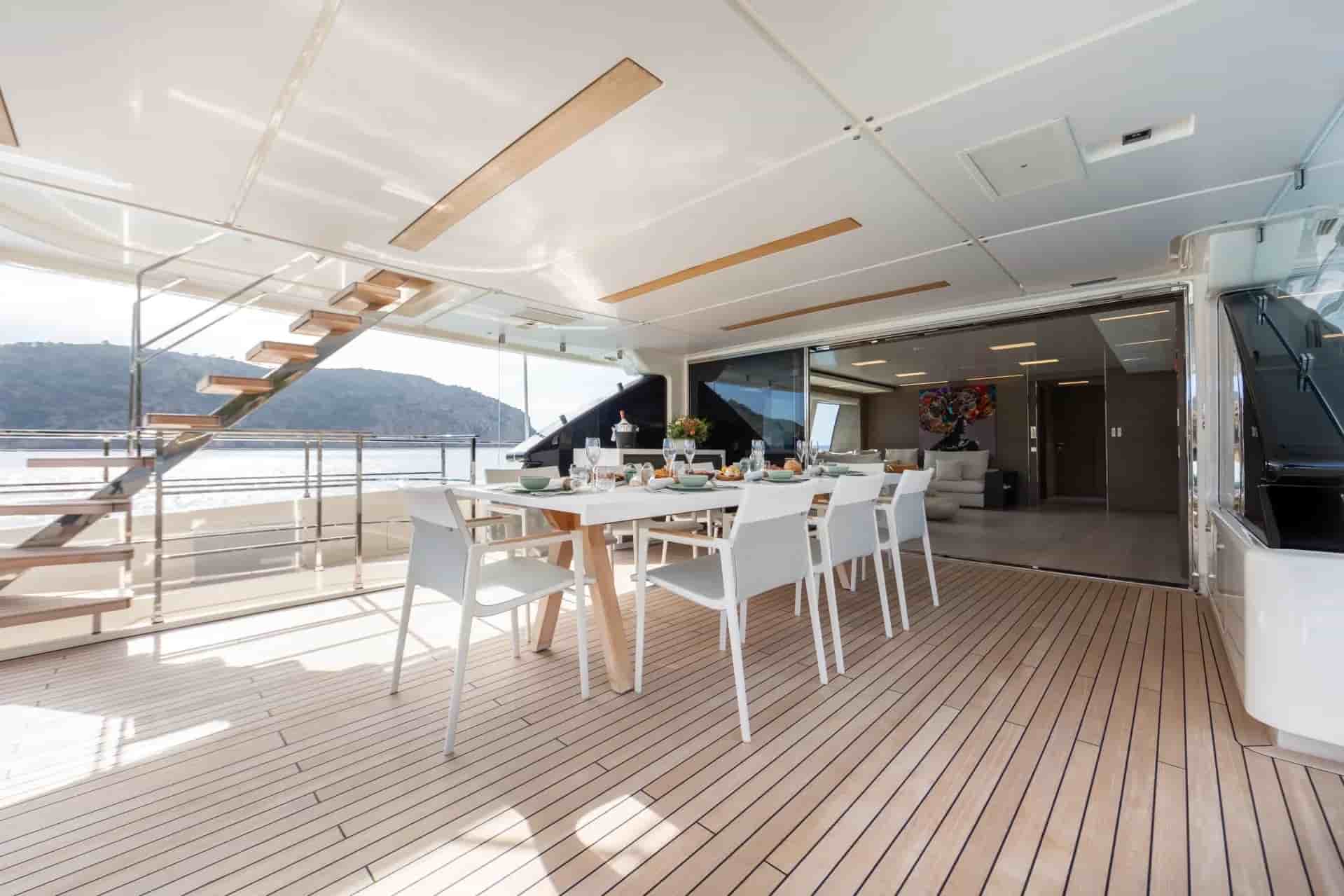 Ferretti Custom Line Navetta 37 - View 19