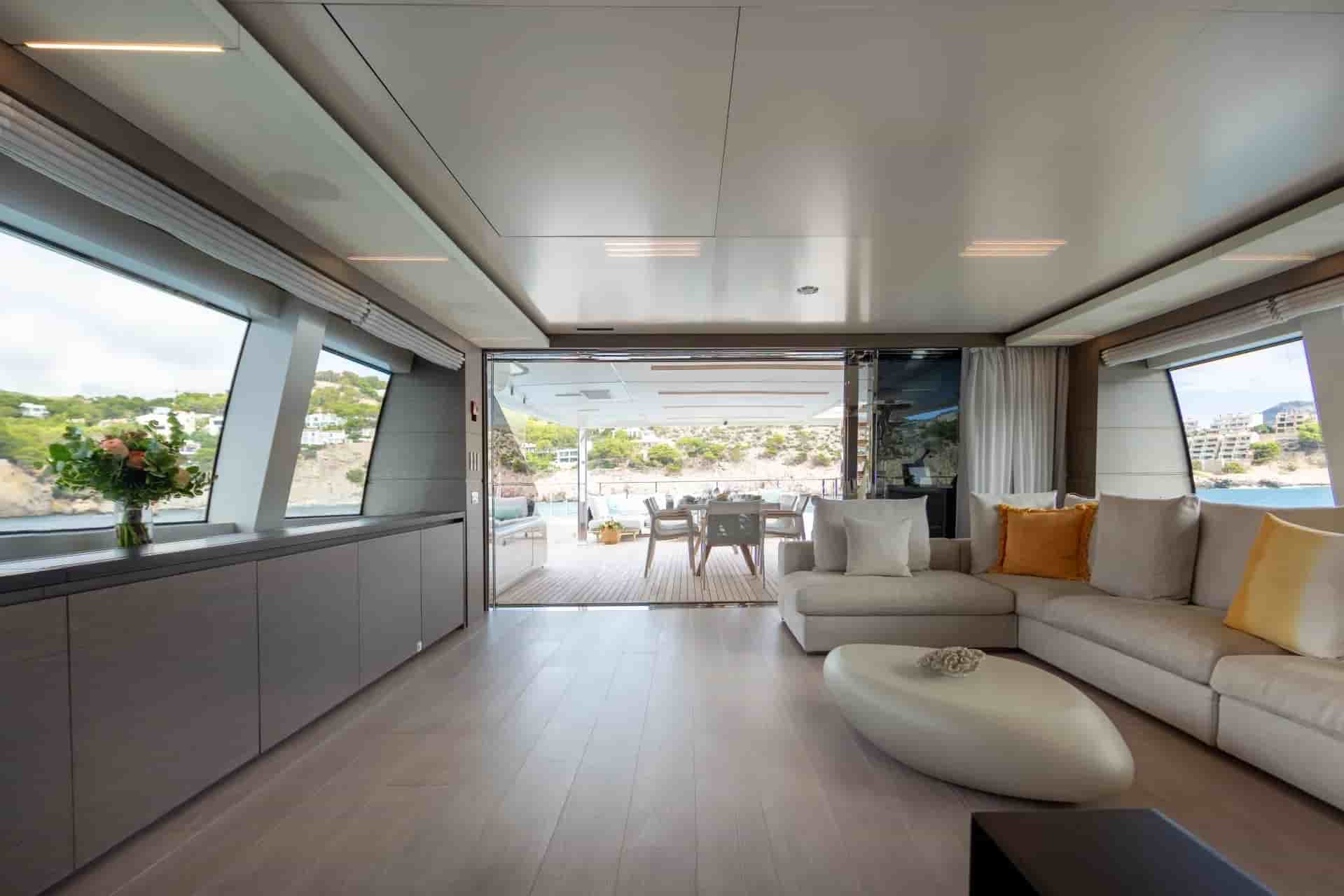 Ferretti Custom Line Navetta 37 - View 25