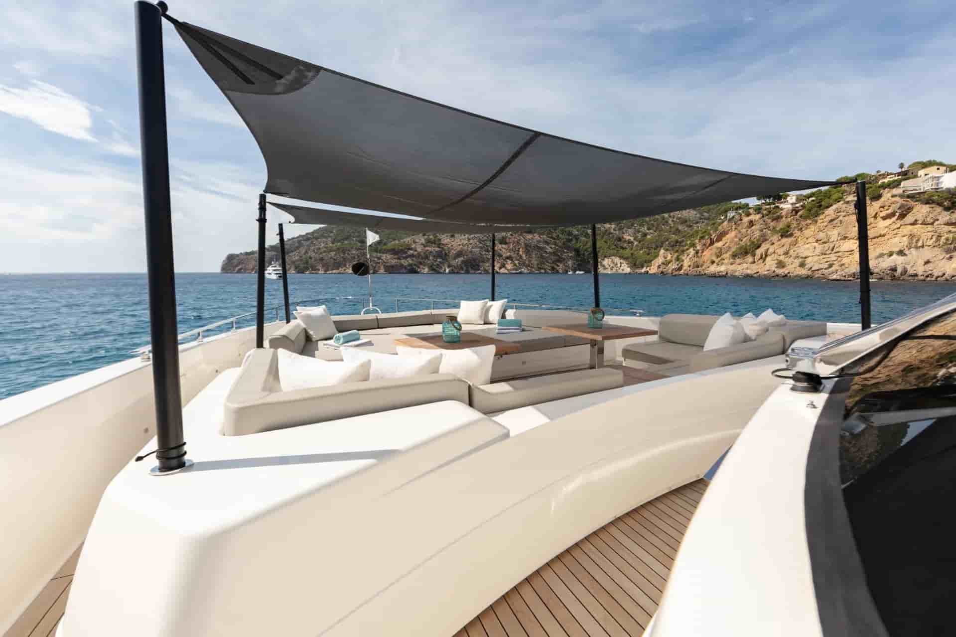 Ferretti Custom Line Navetta 37 - View 27