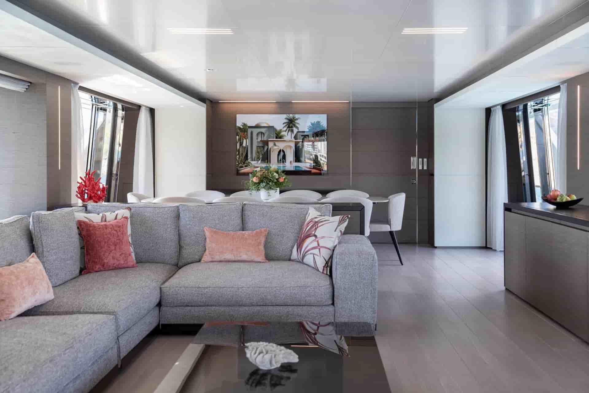 Ferretti Custom Line Navetta 37 - View 32