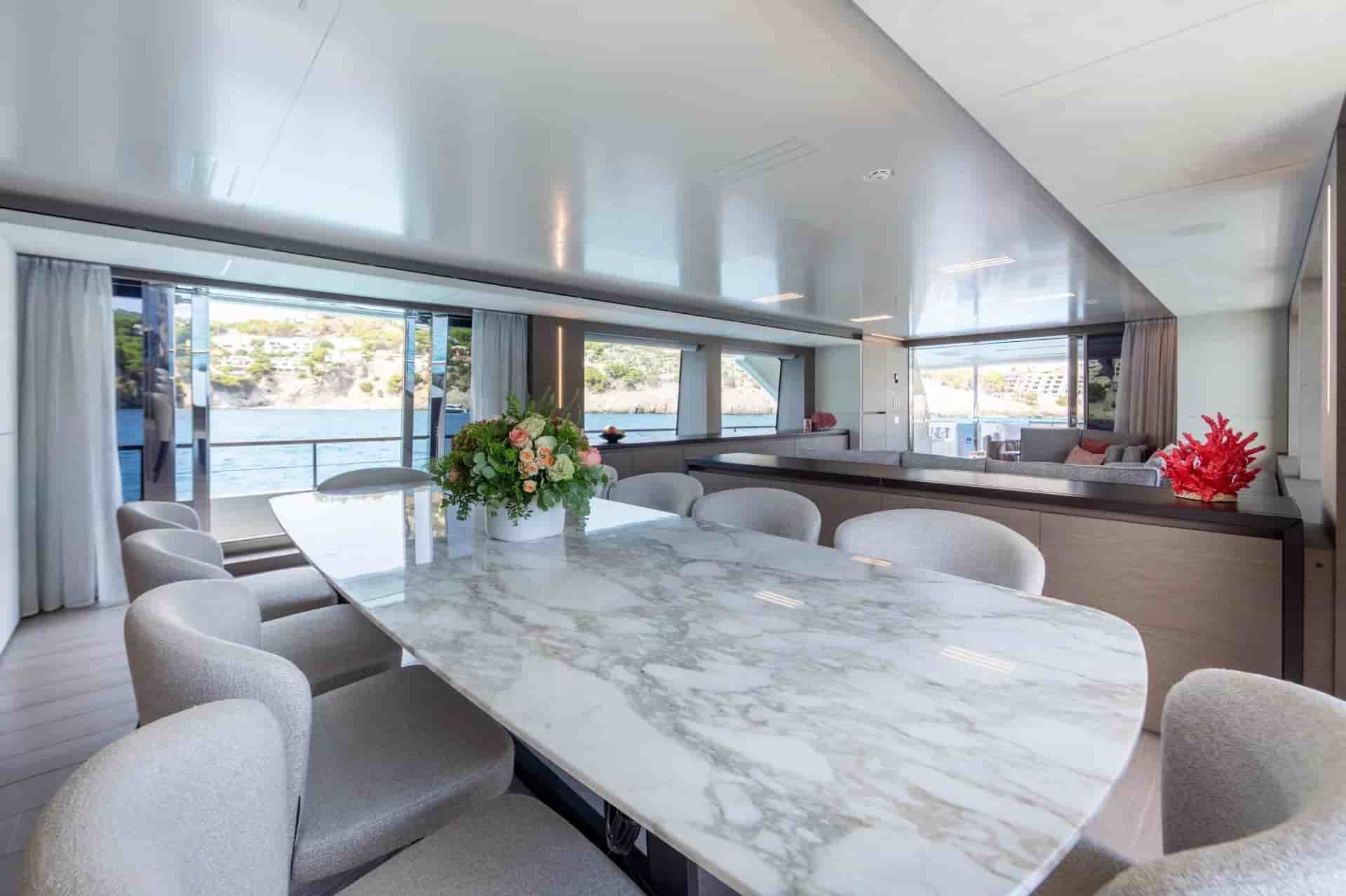 Ferretti Custom Line Navetta 37 - View 38