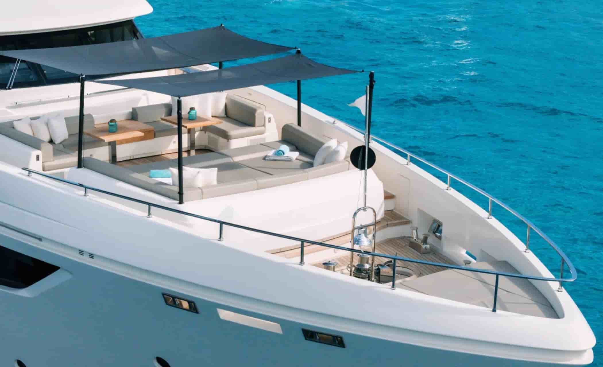 Ferretti Custom Line Navetta 37 - View 8