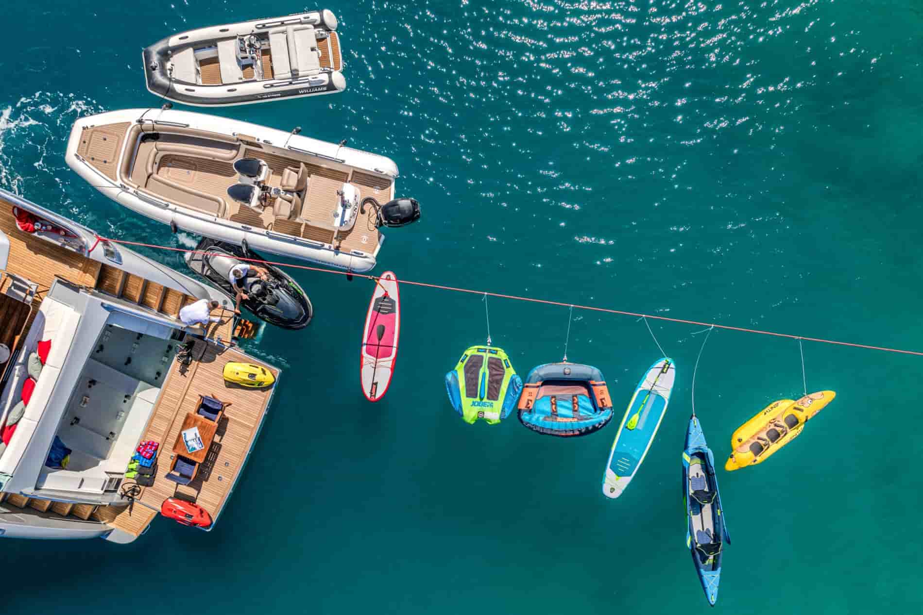 Riva 100 Corsaro - View 10