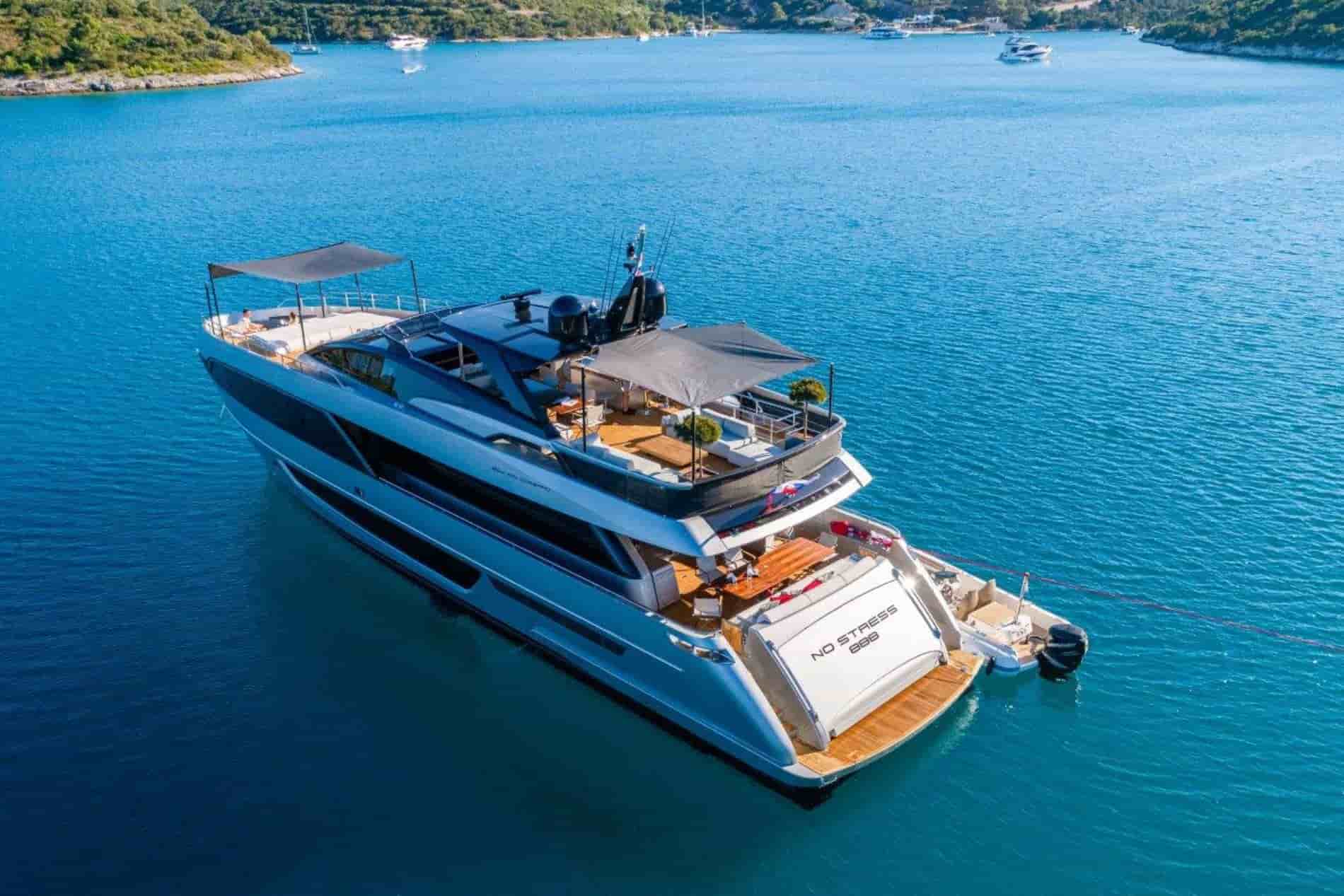 Riva 100 Corsaro - View 12