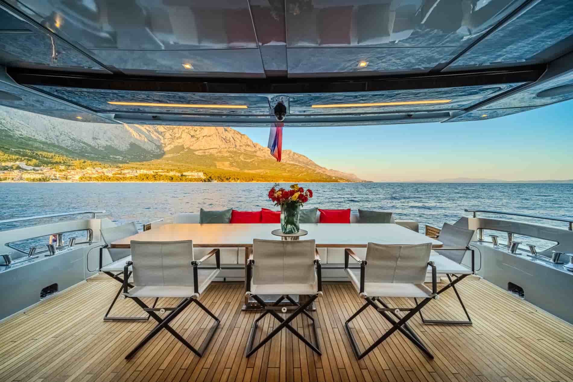 Riva 100 Corsaro - View 15