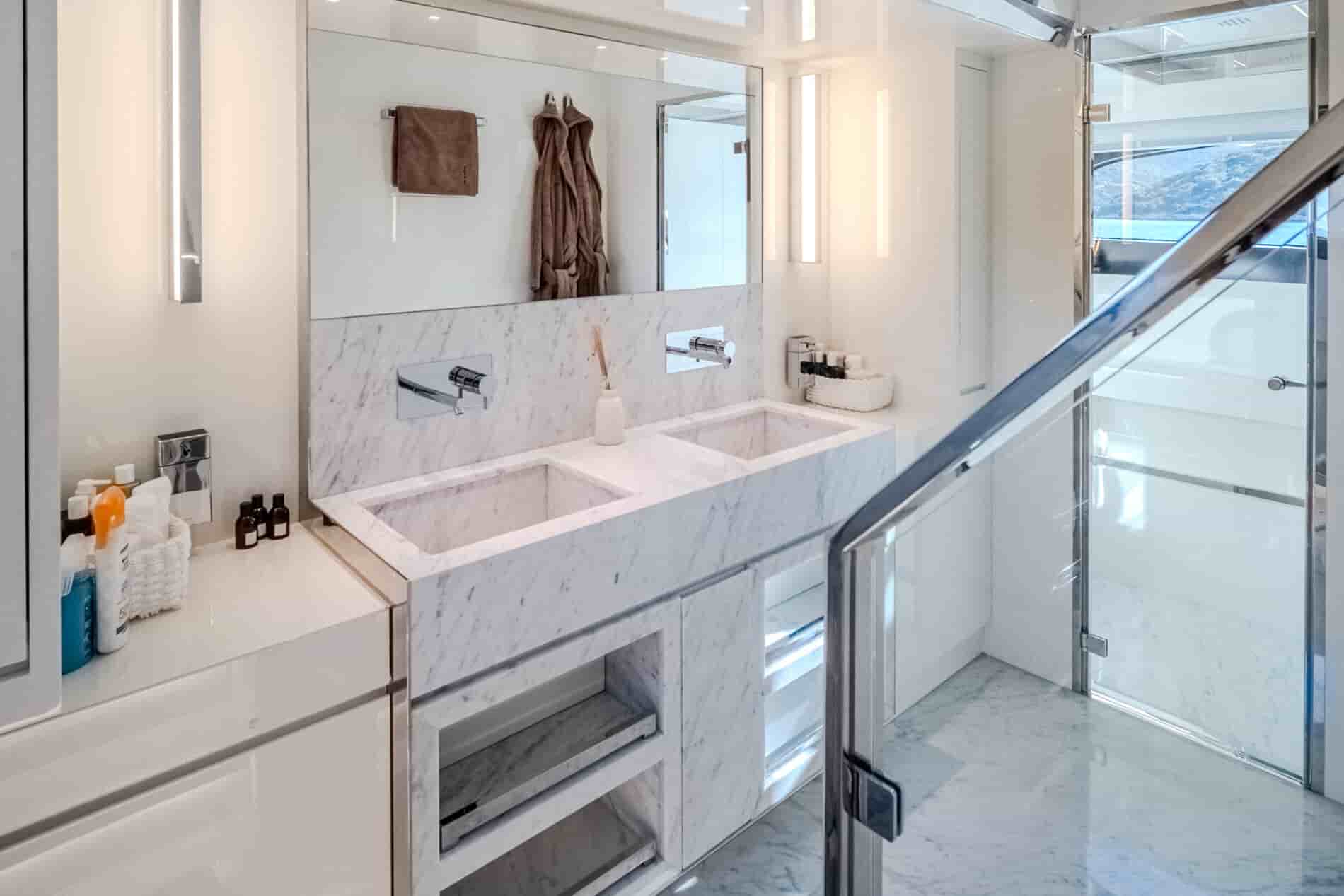 Riva 100 Corsaro - View 28