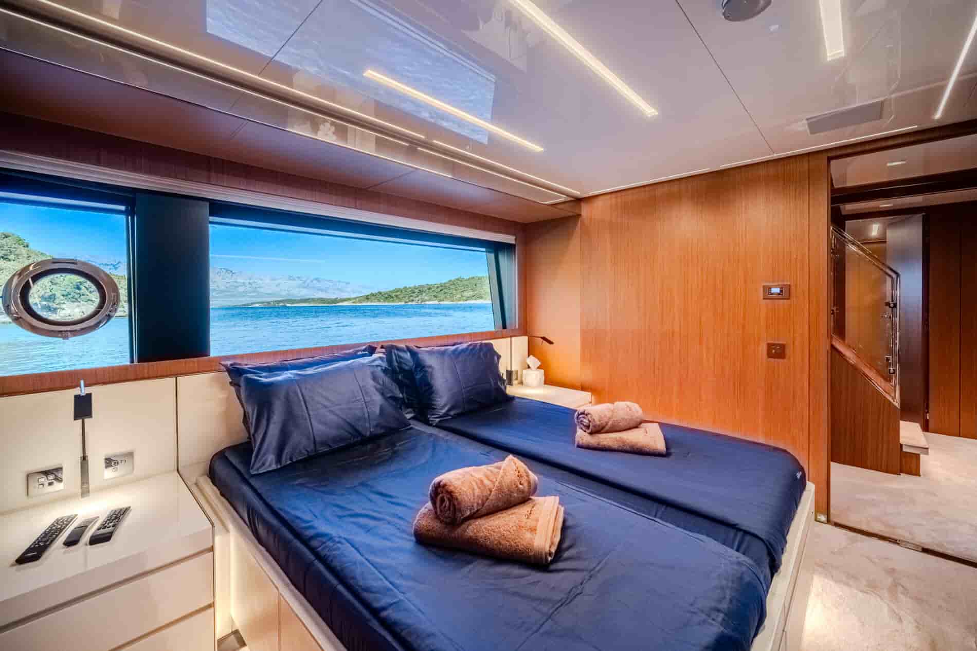 Riva 100 Corsaro - View 30