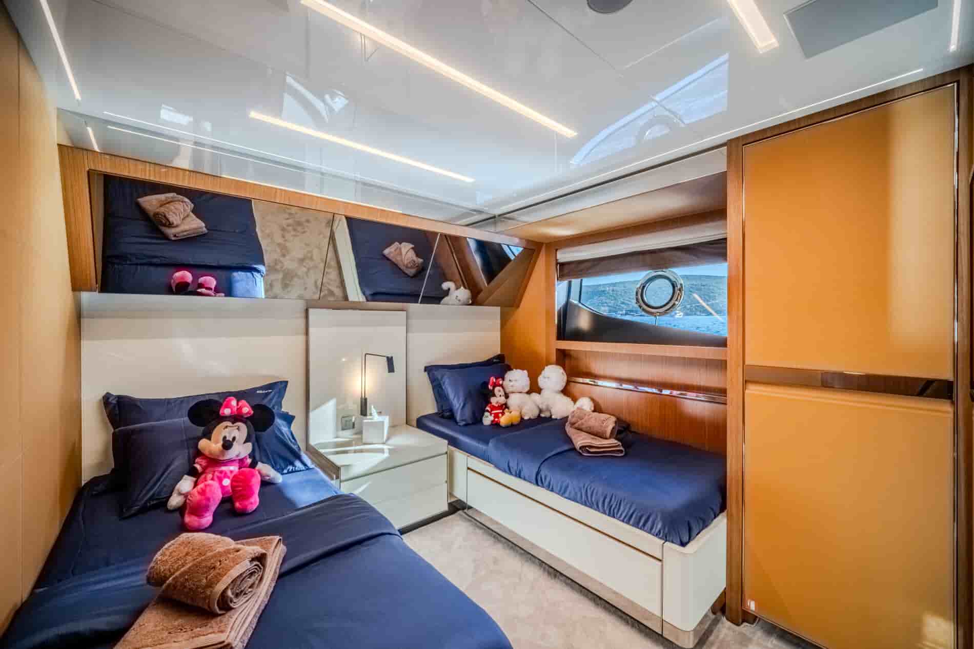 Riva 100 Corsaro - View 38