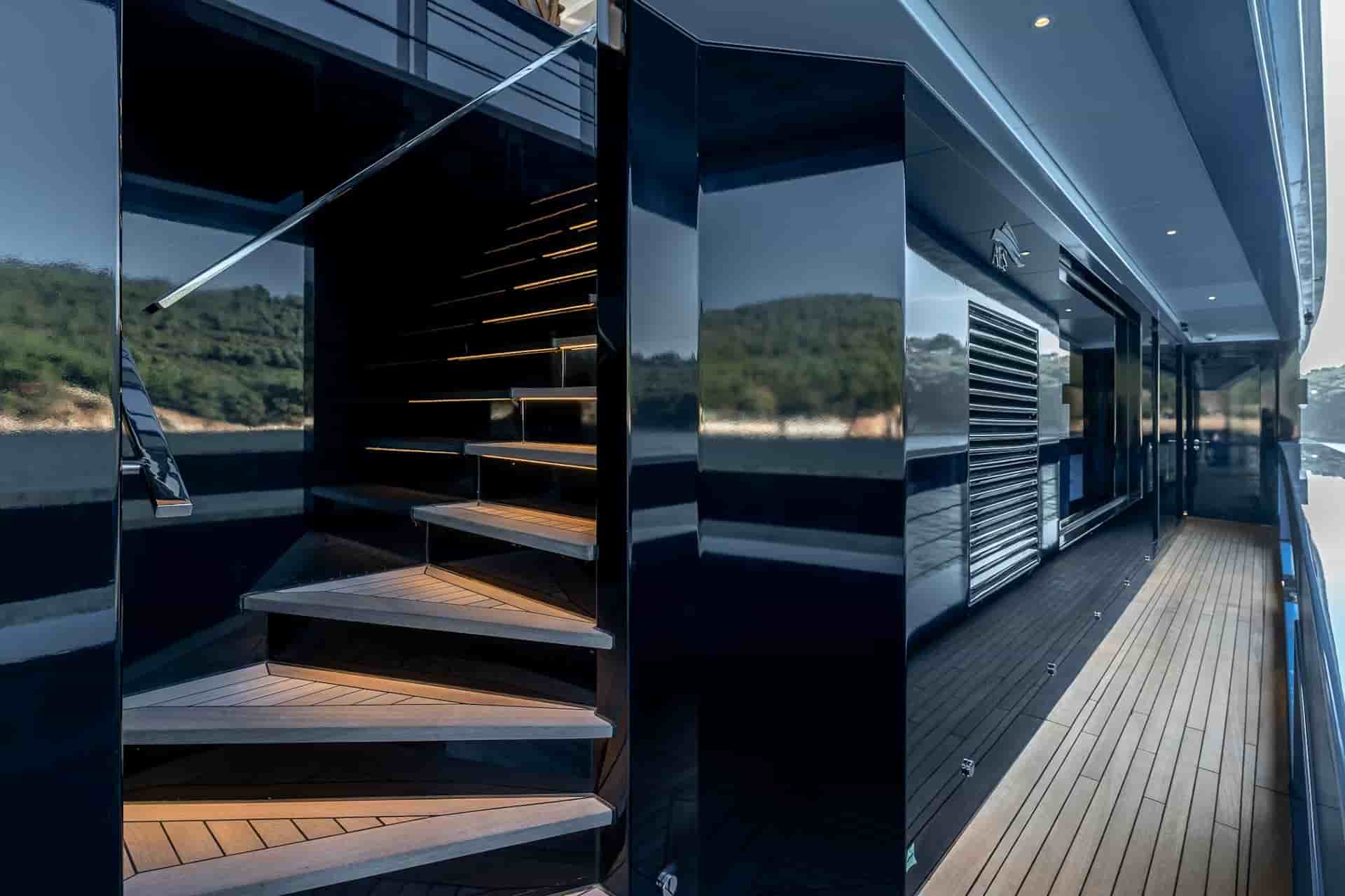 AES Yacht Custom 35M - View 21