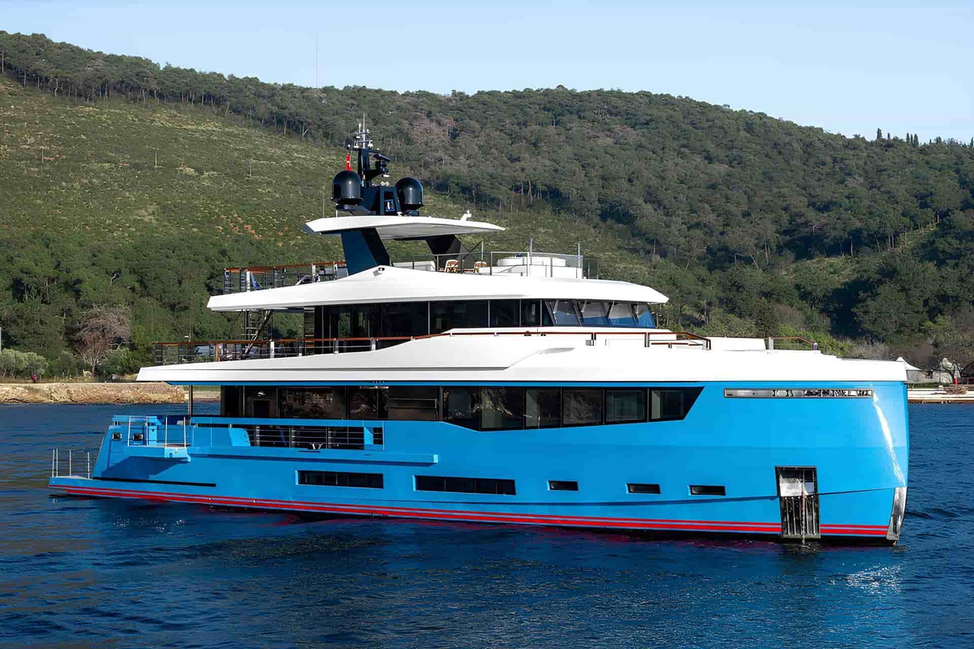 AES Yacht Custom 35M - View 3