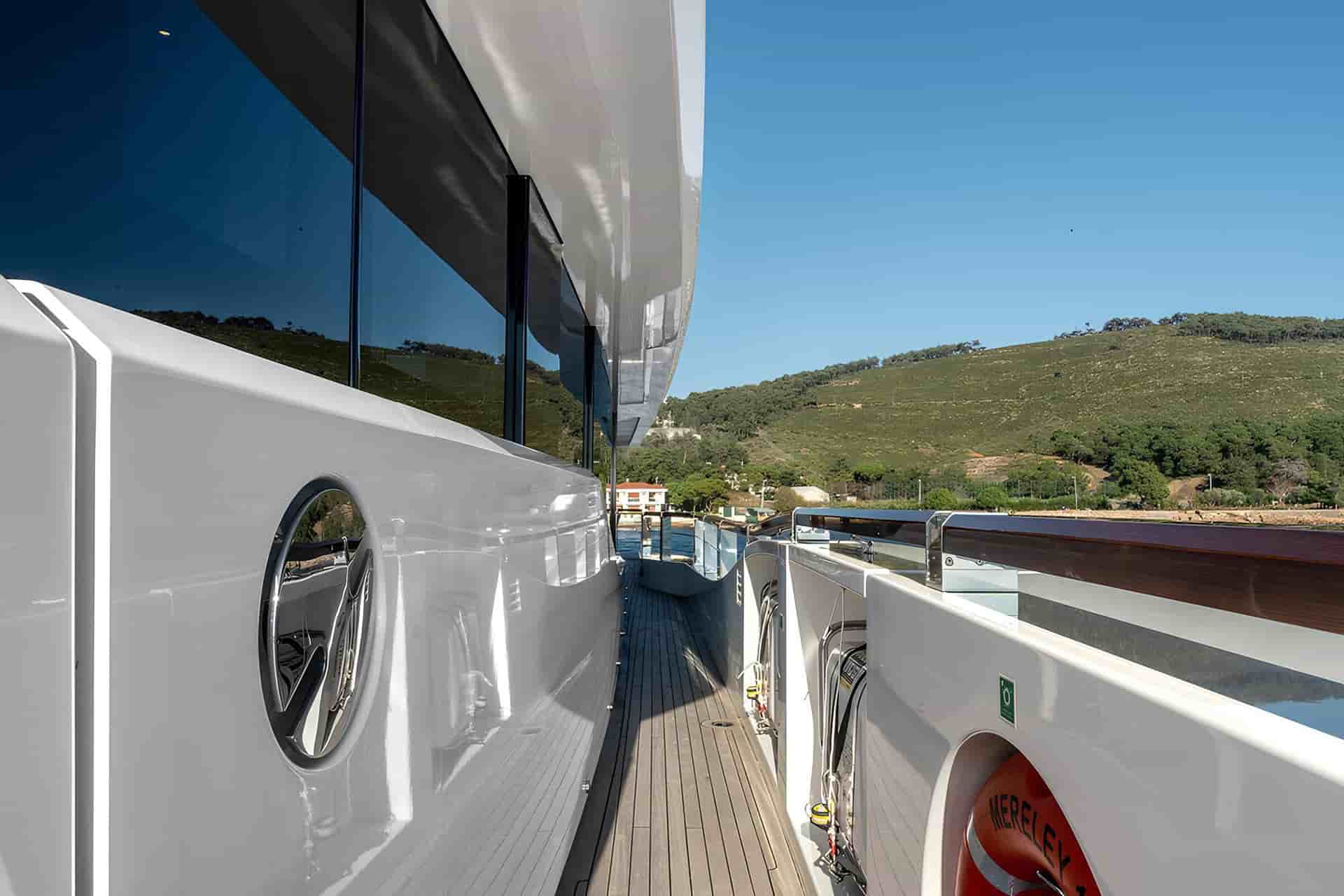 AES Yacht Custom 35M - View 38
