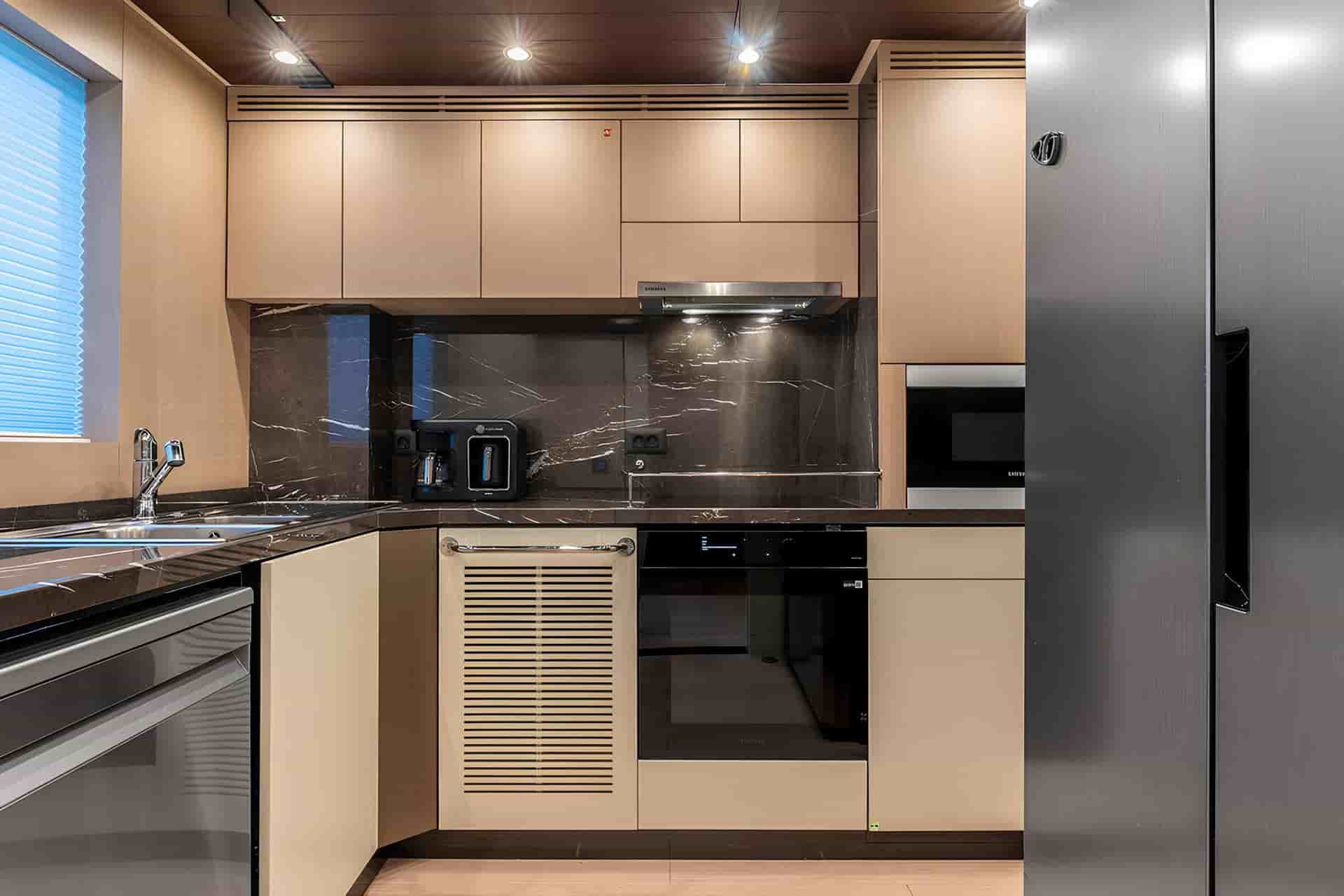 AES Yacht Custom 35M - View 53