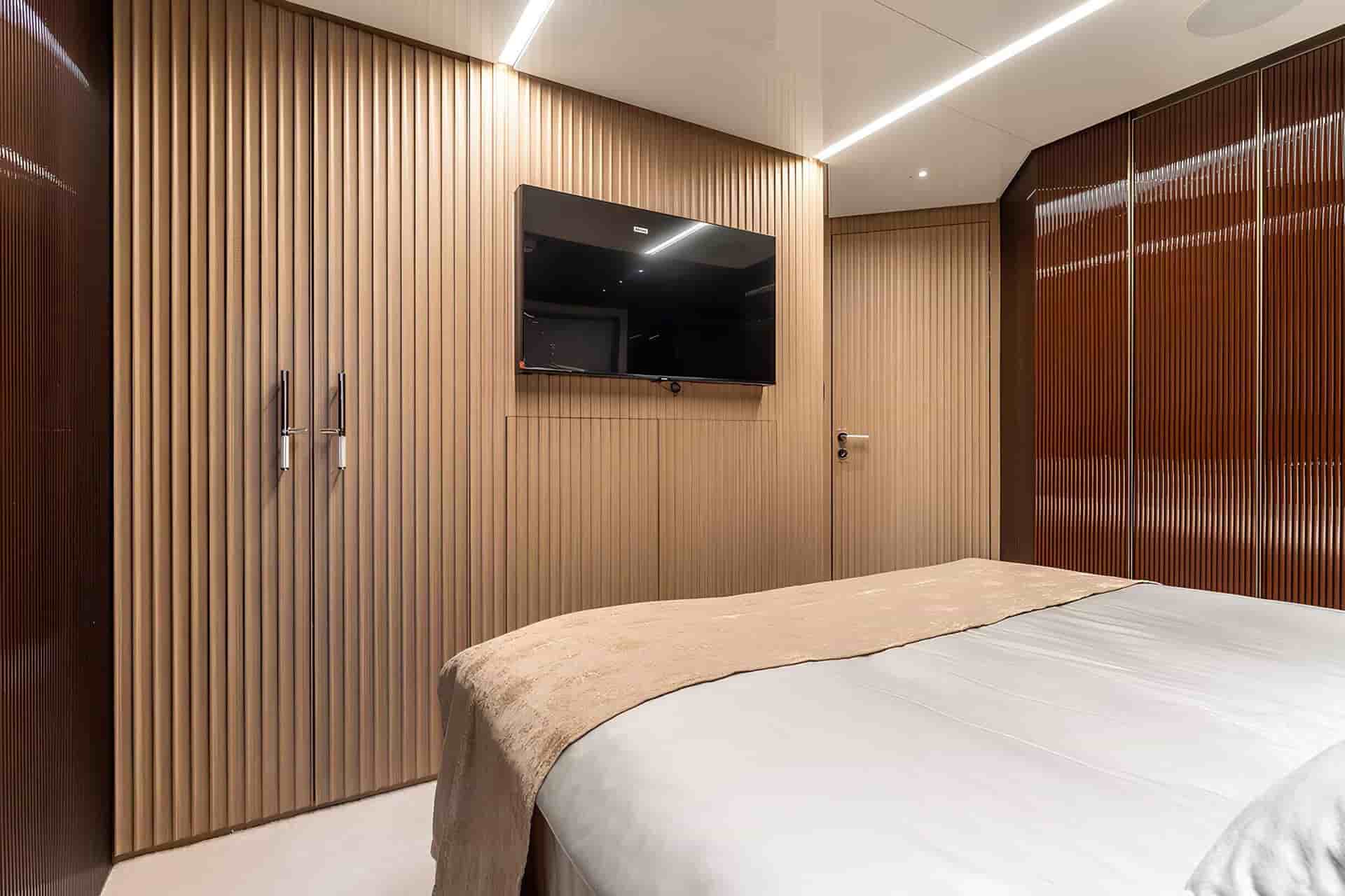 AES Yacht Custom 35M - View 64