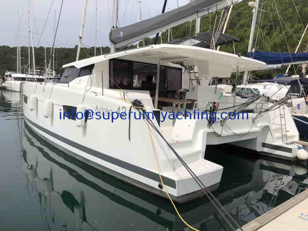 Fountaine Pajot Astrea 42 - View 2