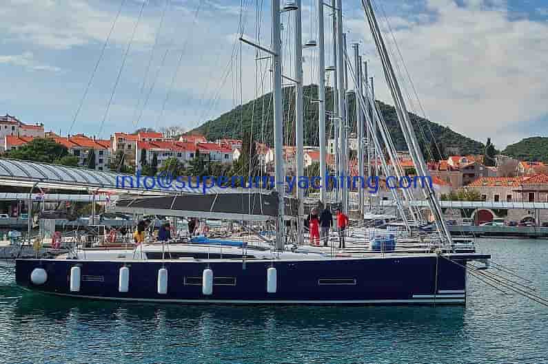 Dufour Exclusive 56 - View 2