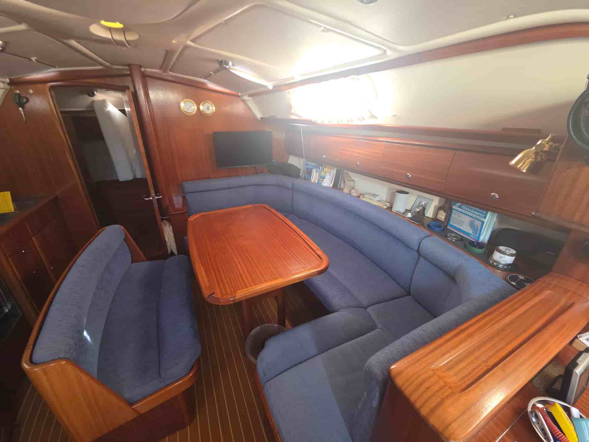 Bavaria 38 - View 10