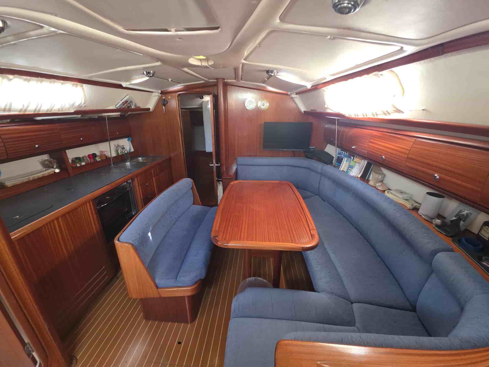 Bavaria 38 - View 11