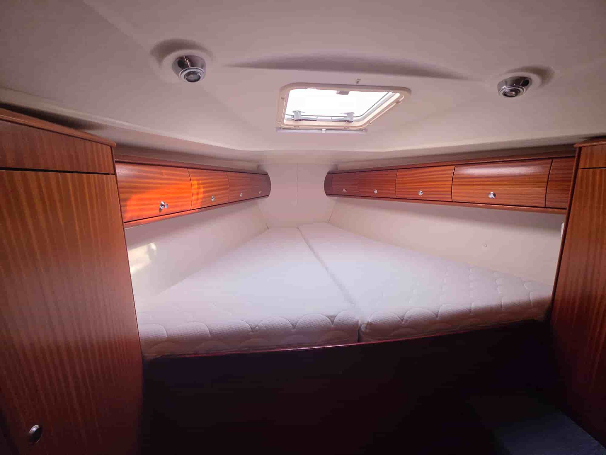 Bavaria 38 - View 12