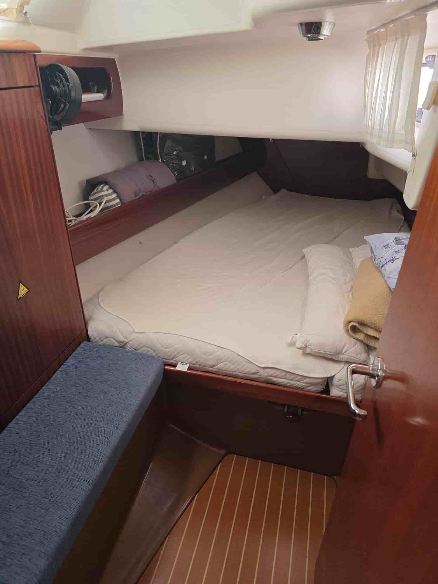Bavaria 38 - View 13