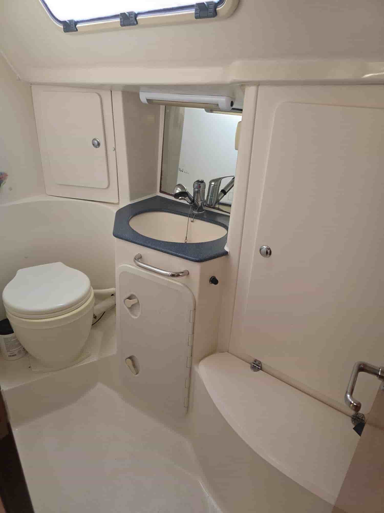 Bavaria 38 - View 14