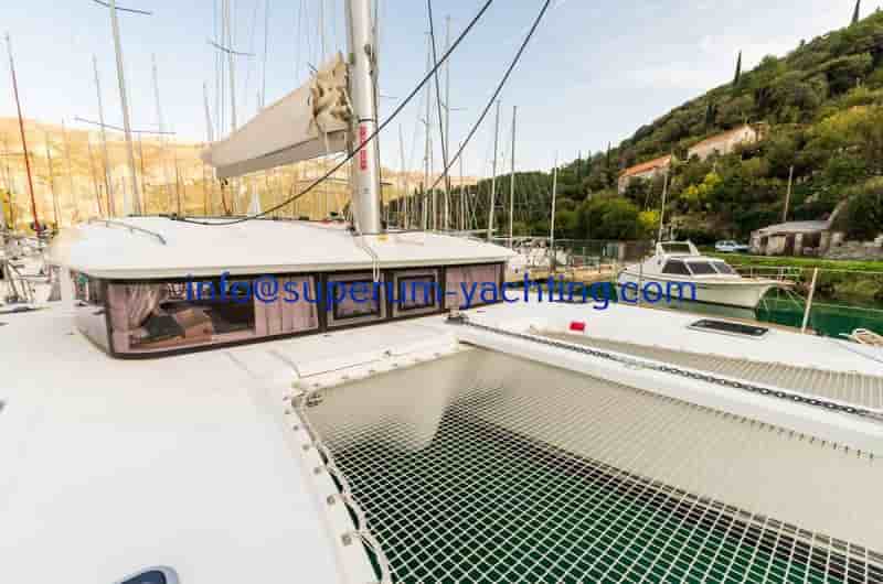 Lagoon 400 S2 - View 2