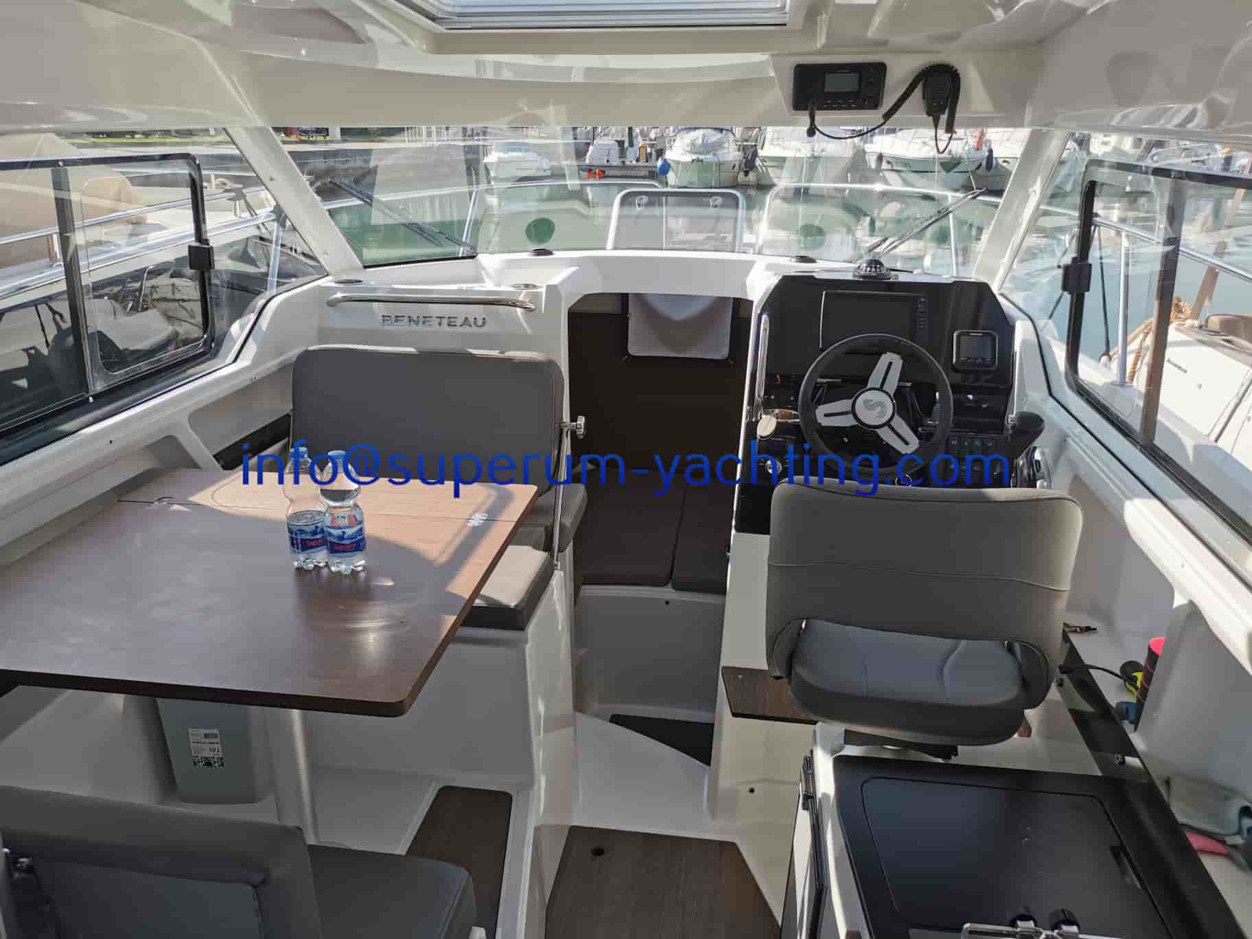 Beneteau Antares 8 - View 12
