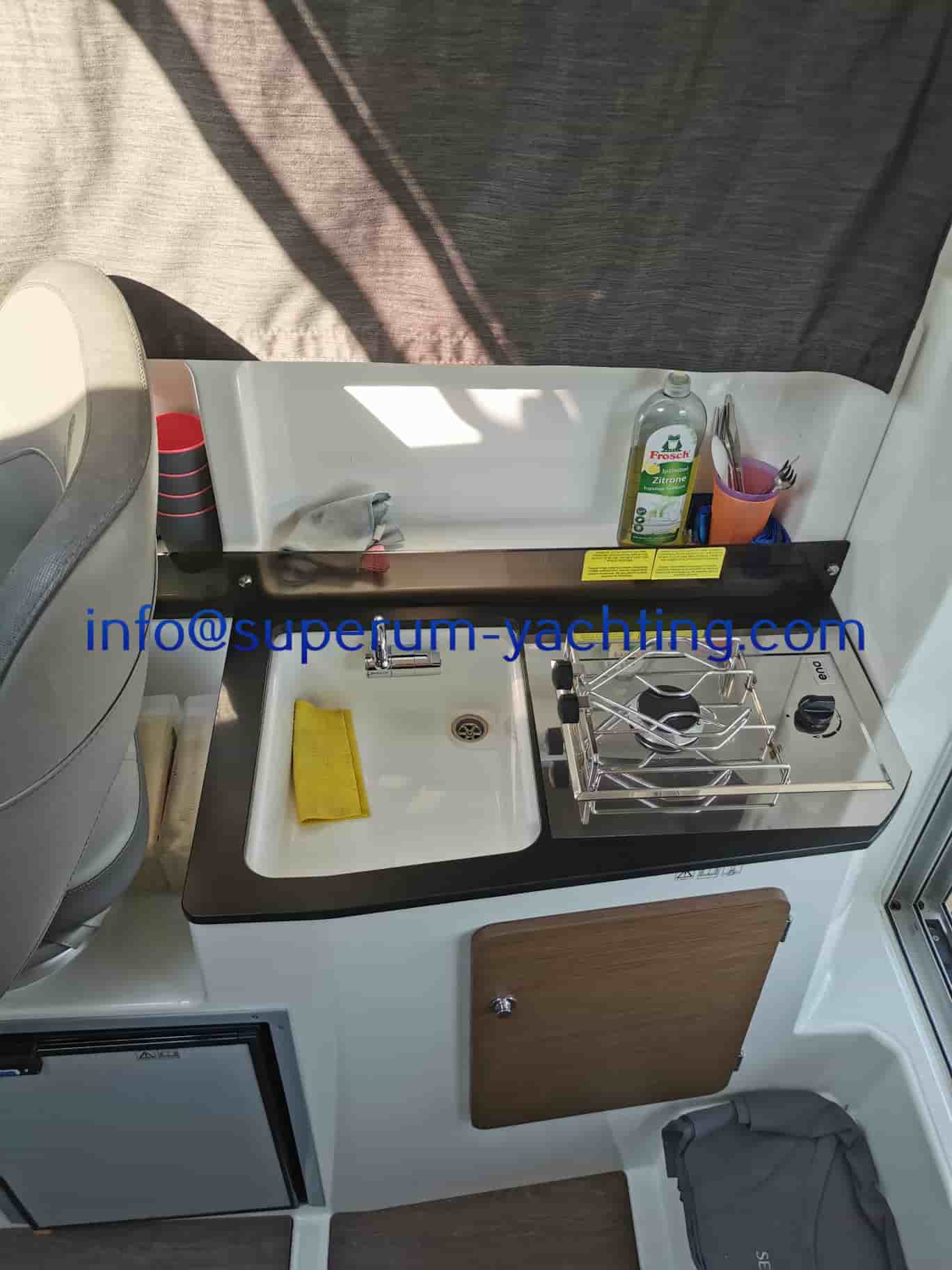 Beneteau Antares 8 - View 14