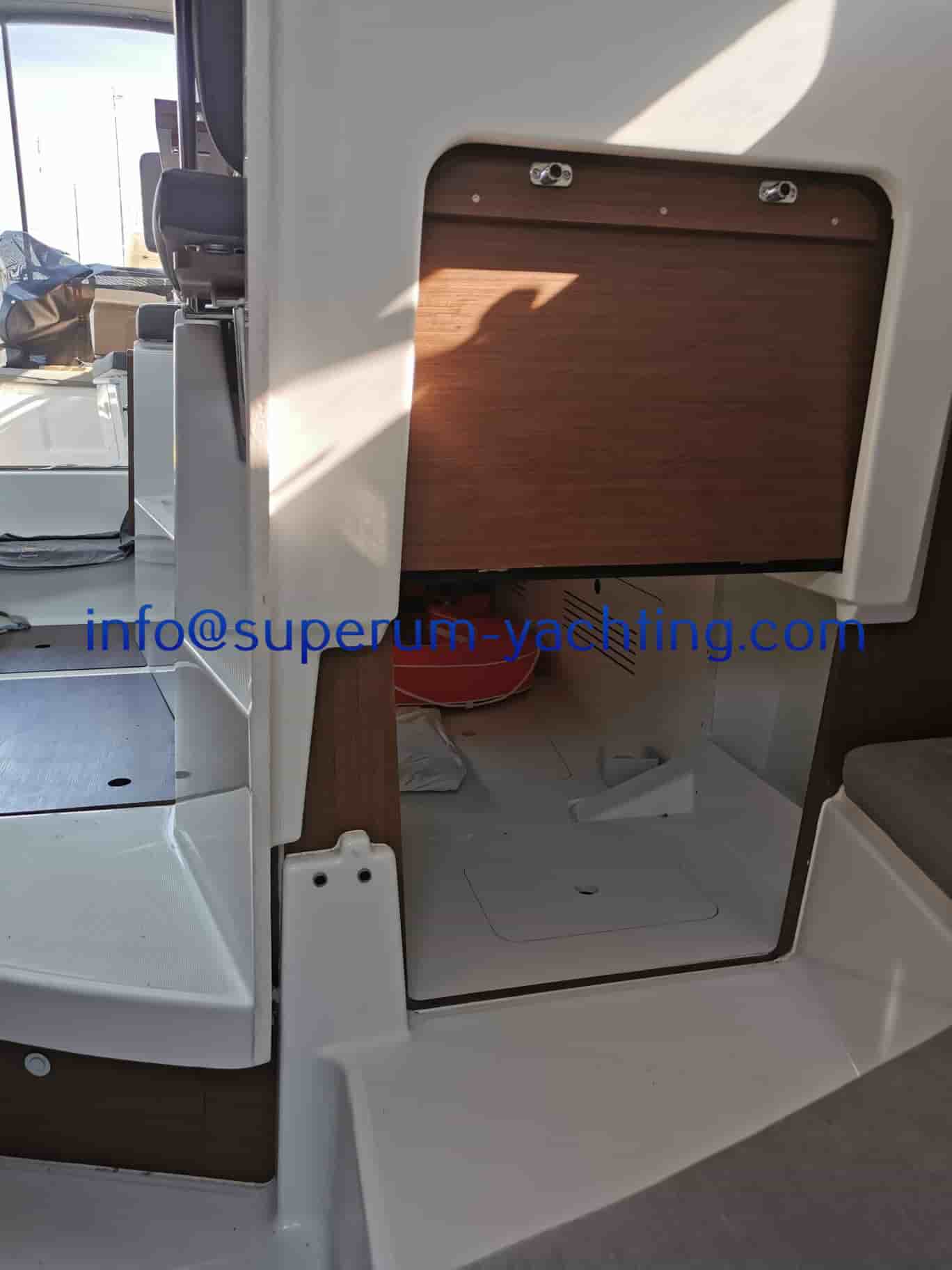 Beneteau Antares 8 - View 15