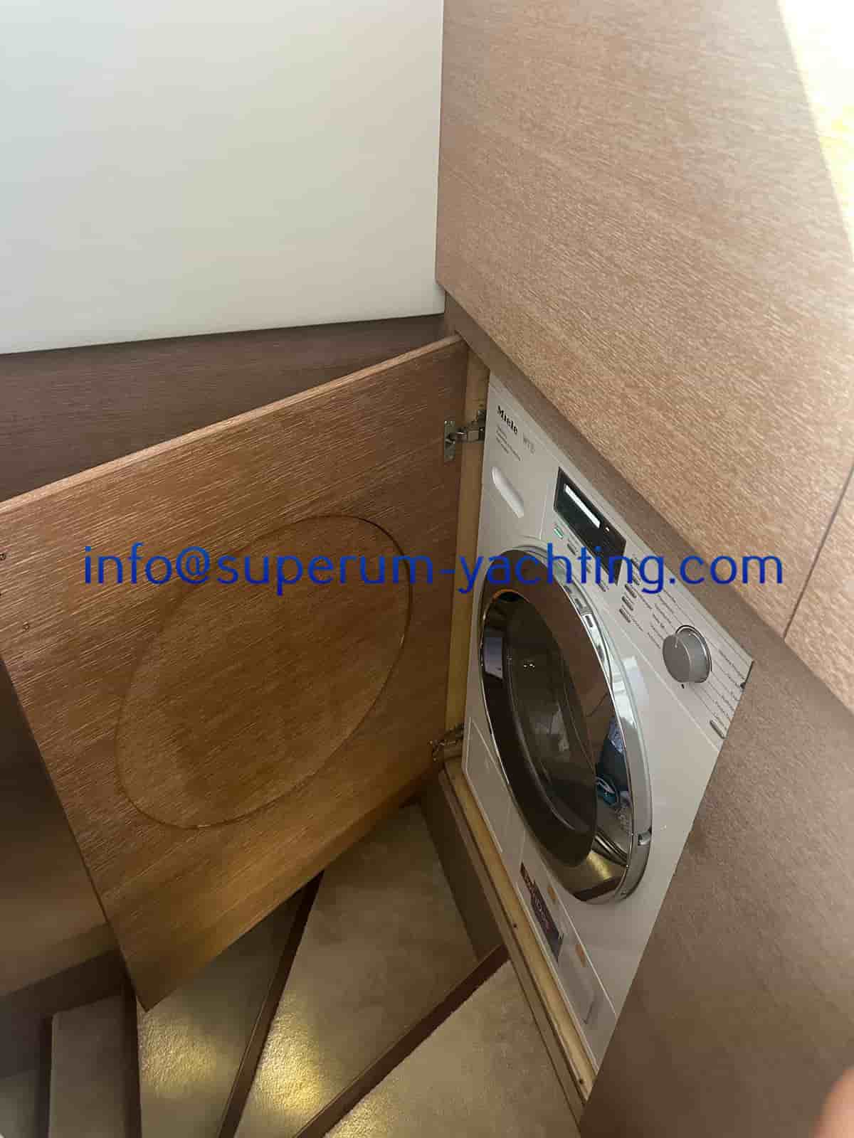 Monte Carlo Yachts 76 - View 17