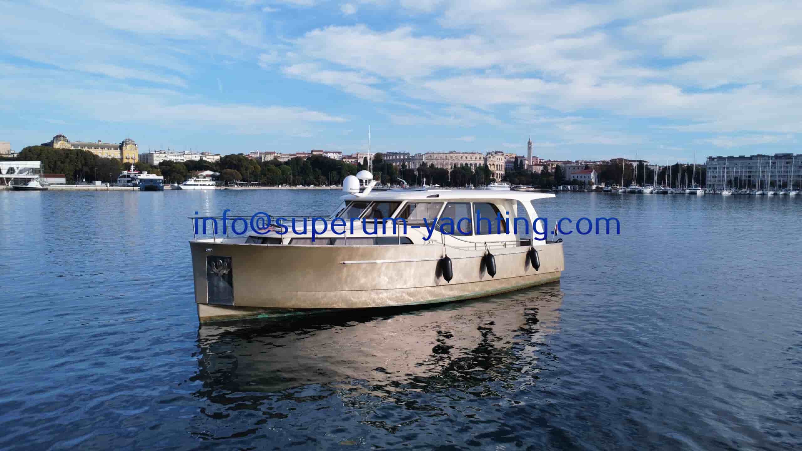 Greenline 33 - View 1