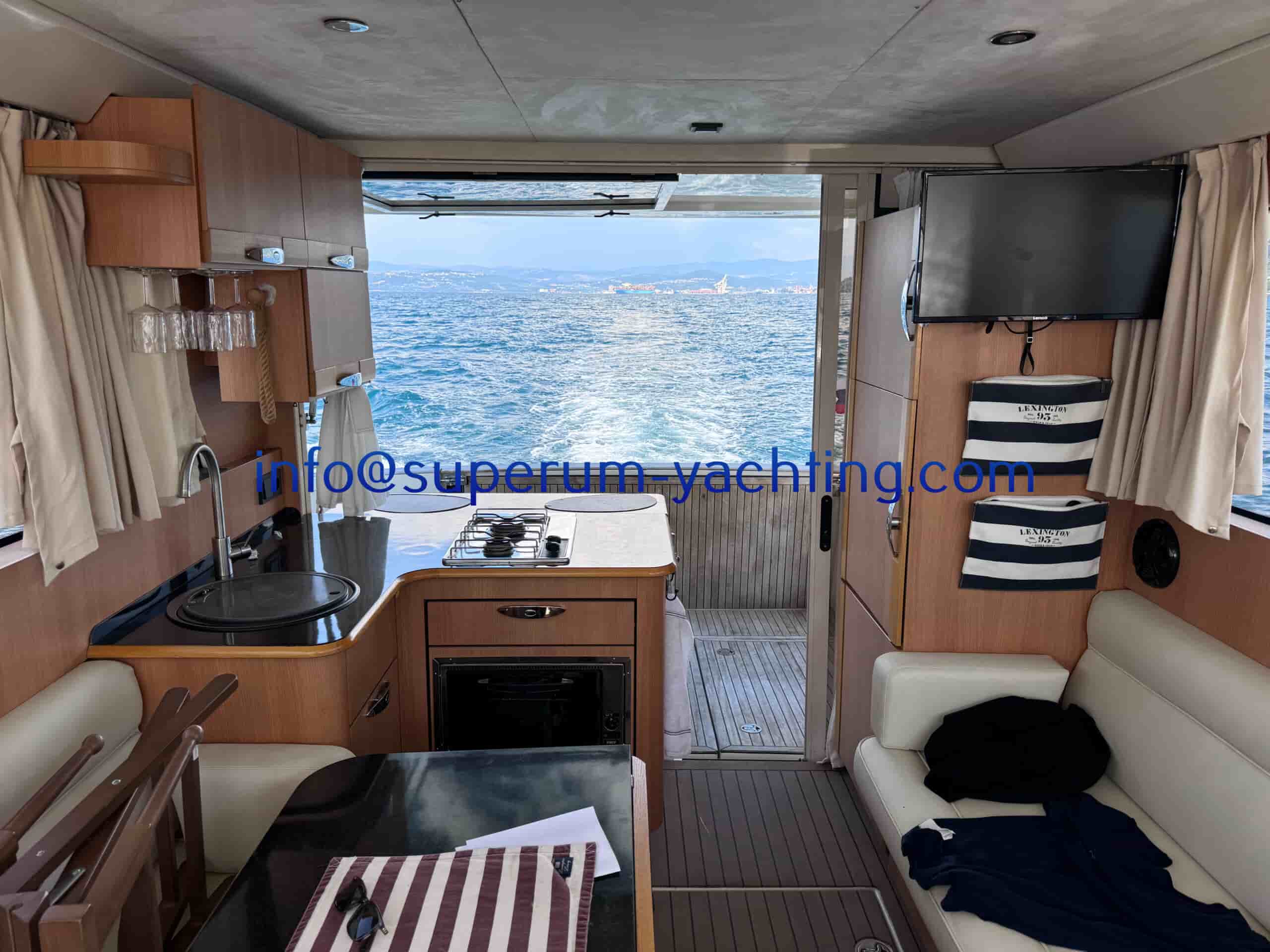 Greenline 33 - View 12