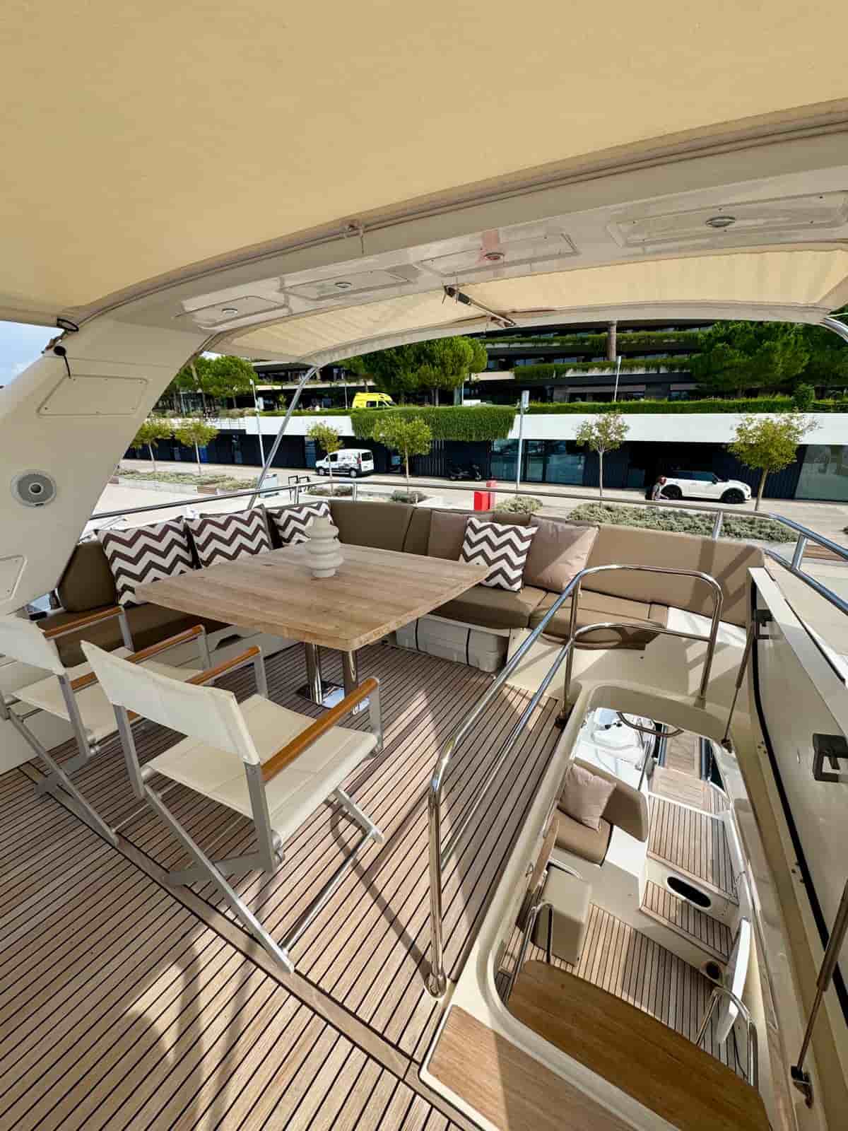 Prestige Yachts 60 Fly - View 10