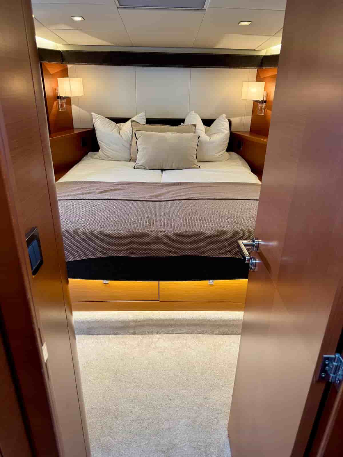 Prestige Yachts 60 Fly - View 25