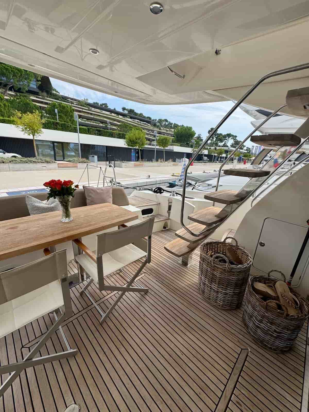 Prestige Yachts 60 Fly - View 7