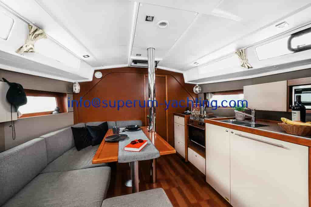 Beneteau Oceanis 38 - View 12