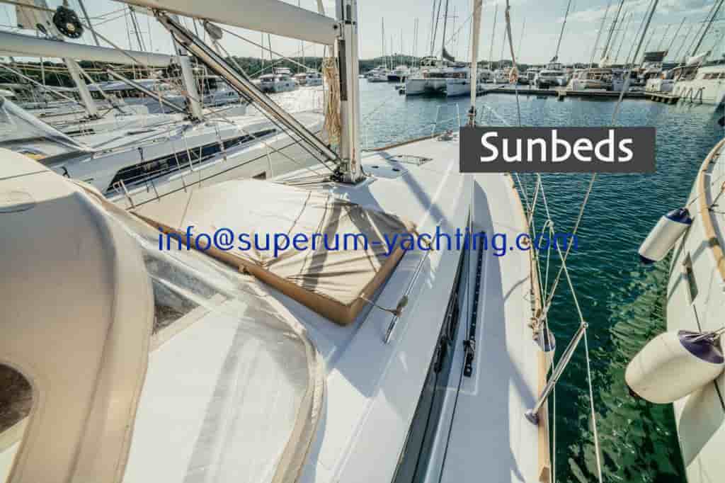 Beneteau Oceanis 38 - View 2