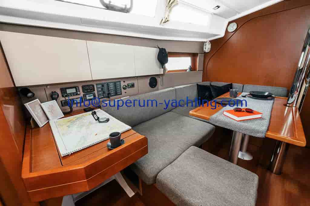 Beneteau Oceanis 38 - View 8