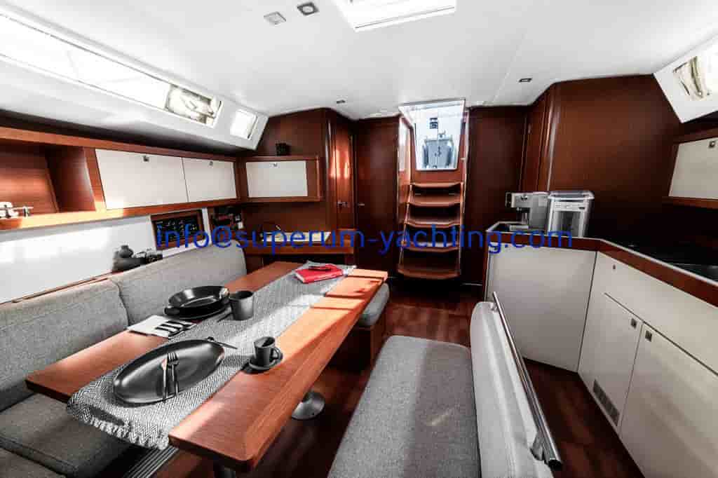 Beneteau Oceanis 45 - View 8