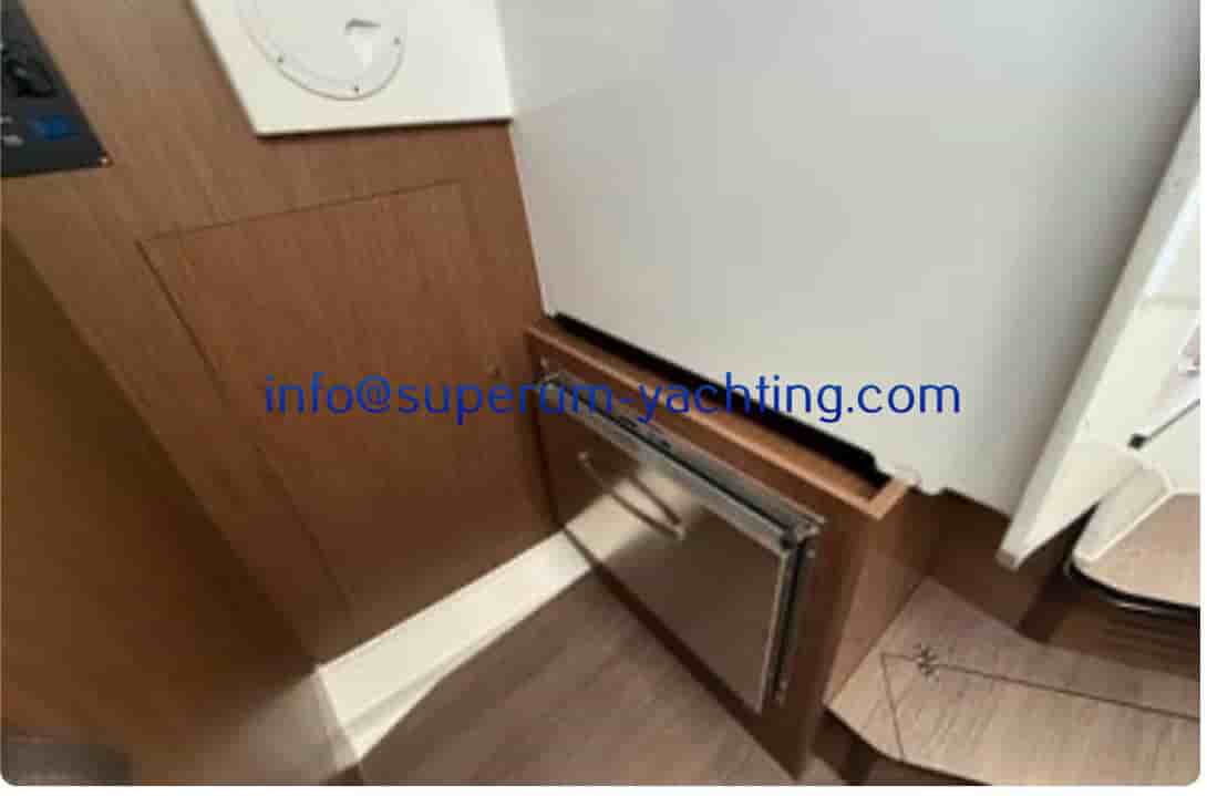 Beneteau Antares 11 OB - View 11