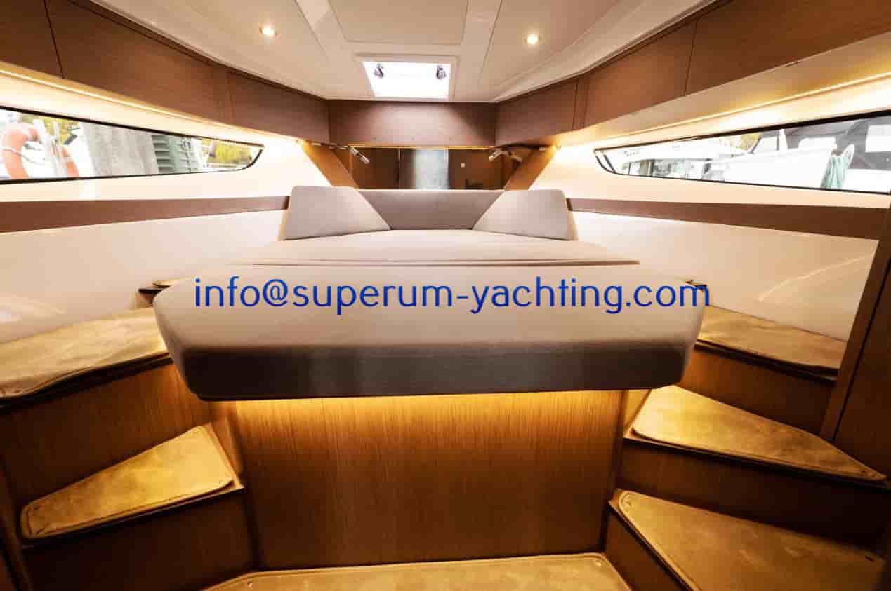 Beneteau Antares 11 OB - View 12