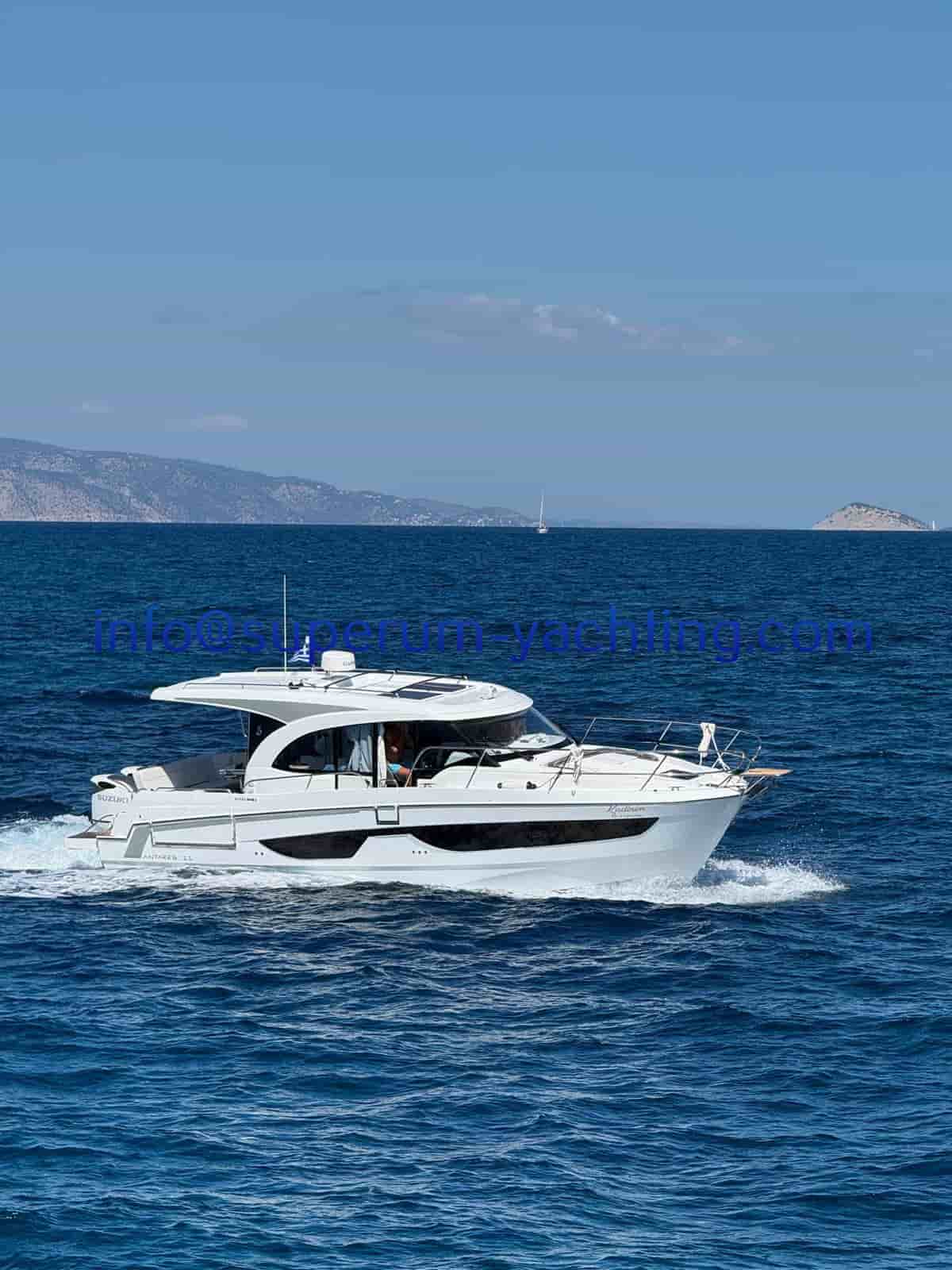 Beneteau Antares 11 OB - View 2